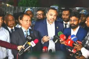 বিমানবন্দরে মাহদী আমিন বাংলাদেশের স্বার্থ সংশ্লিষ্ট বিষয়ে কাজ করতে ঐকমত্য চীন-মালয়েশিয়া