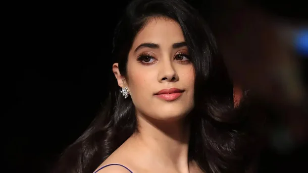 জাহ্নবী কাপুরের অস্বস্তি ‘নায়িকাদের উদ্দেশ্যপ্রণোদিতভাবে ক্যামেরাবন্দির অধিকার নেই’