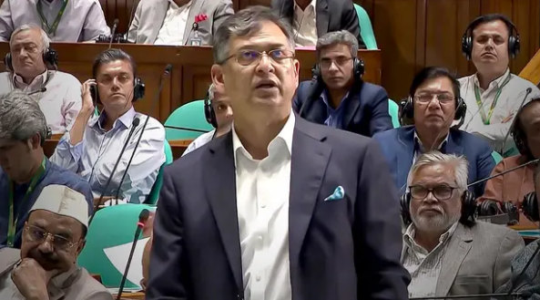 প্রধানমন্ত্রীর মালয়েশিয়া সফর নিয়ে যা বললেন স্বরাষ্ট্রমন্ত্রী