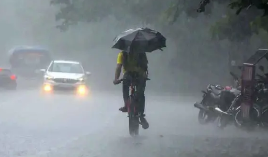 কমছে না বৃষ্টির দাপট, পাঁচদিনের পূর্বাভাসে যা জানাল আবহাওয়া অফিস