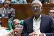 অর্থনীতিকে খাদের কিনার থেকে তোলার সিঁড়ি এই বাজেট
