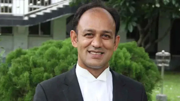 আরো দুই মামলায় জামিন পেলেন ব্যারিস্টার সুমন