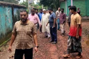 সড়ক সংস্কার কাজে অনিয়ম, দায়িত্ব অবহেলায় ৪ কর্মকর্তাকে শোকজ