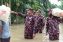 রাঙামাটিতে ত্রাণ নিয়ে দুর্গতদের পাশে বিজিবি