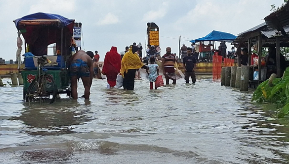 বরগুনায় নদীর পানি বিপৎসীমার ওপরে, নিম্নাঞ্চল প্লাবিত হওয়ার শঙ্কা