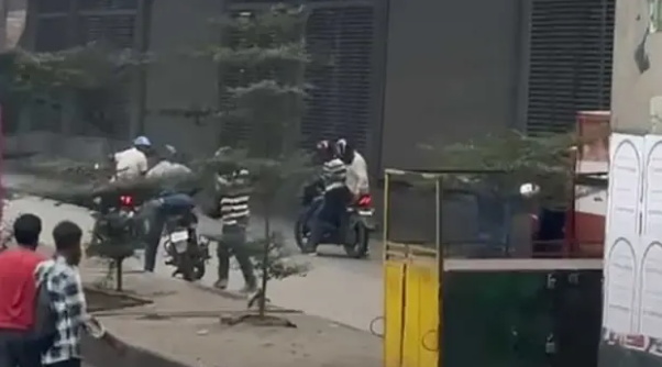প্রধানমন্ত্রীর খালাতো ভাইয়ের পেট্রোল পাম্পের ১ কোটি ২১ লাখ টাকা ছিনতাই