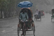দেশের বিভিন্ন এলাকায় ভারী বর্ষণের আভাস