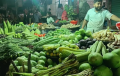 জ্বালানি তেলের দাম বাড়ায় চড়া সবজির বাজার