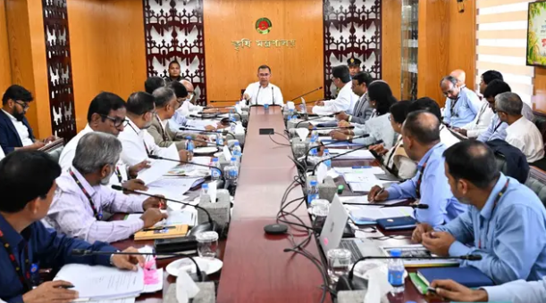 আমদানি নির্ভরতা কমিয়ে কৃষি উৎপাদন বাড়ানোর তাগিদ প্রধানমন্ত্রীর