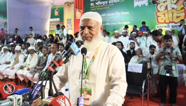 যে নিজের পরিচয় গোপন করে অপকর্ম করে, সেই বড় গুপ্ত