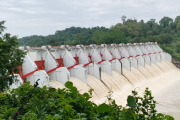 ৮ দিন পর কাপ্তাই বাঁধের ১৬ জলকপাট বন্ধ, কমেছে কাপ্তাই হ্রদের পানি