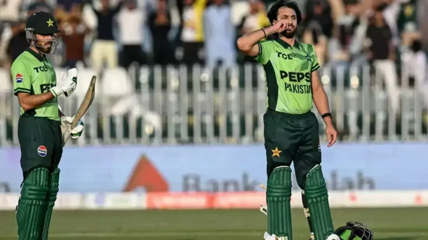 দল থেকে বাদ পড়া ও নেতৃত্ব হারানো সালমানের সেঞ্চুরিতে পাকিস্তানের জয়