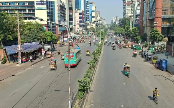 আজও অনেকটাই ফাঁকা ঢাকা, সড়কে নেই যানজট