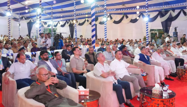 চট্টগ্রামে জেএম সেন হল পূজামণ্ডপে প্রধানমন্ত্রী