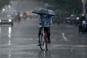 ৩ বিভাগে বজ্রসহ বৃষ্টির আভাস, বাড়বে তাপমাত্রাও