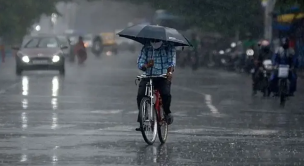 ৩ বিভাগে বজ্রসহ বৃষ্টির আভাস, বাড়বে তাপমাত্রাও