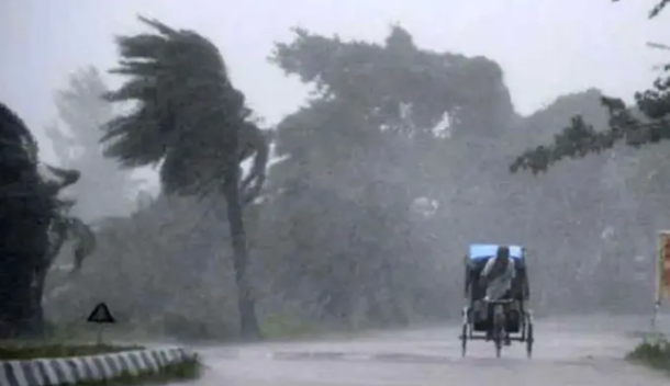 চট্টগ্রামে দমকা হাওয়াসহ বৃষ্টির সম্ভাবনা, বাড়তে পারে দিনের তাপমাত্রা